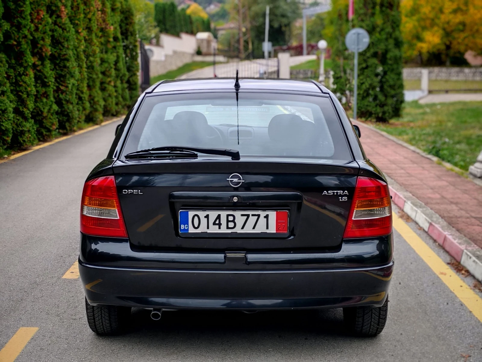 Opel Astra 1.6MI(84)* COMFORT-EDITION* НОВ ВНОС*  - изображение 6