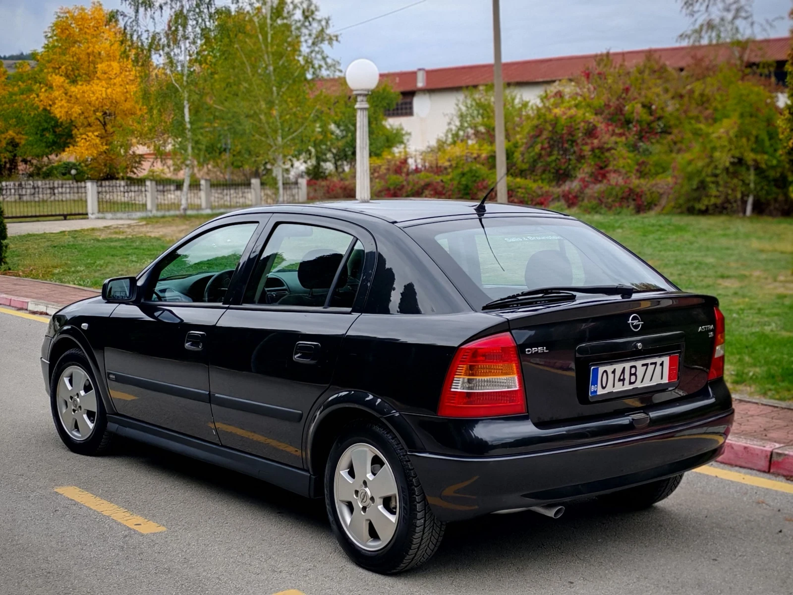 Opel Astra 1.6MI(84)* COMFORT-EDITION* НОВ ВНОС*  - изображение 4