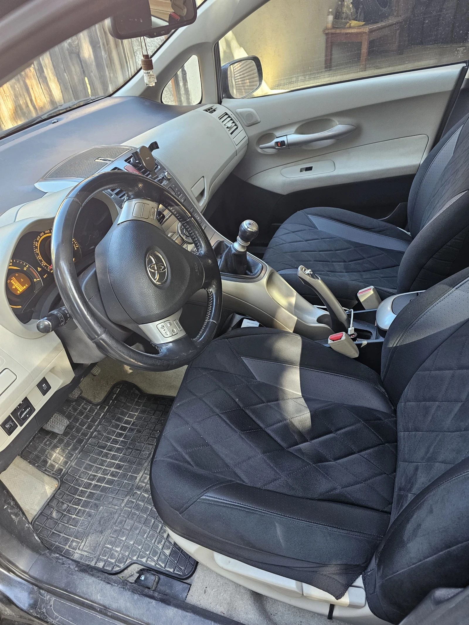Toyota Auris | Mobile.bg � ����������� 6
