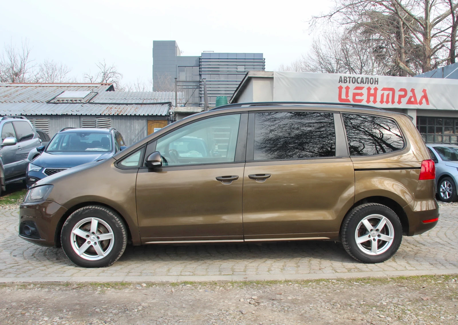 Seat Alhambra 2.0 TDI НОВ ВНОС, снимка 9 - Автомобили и джипове - 53736058