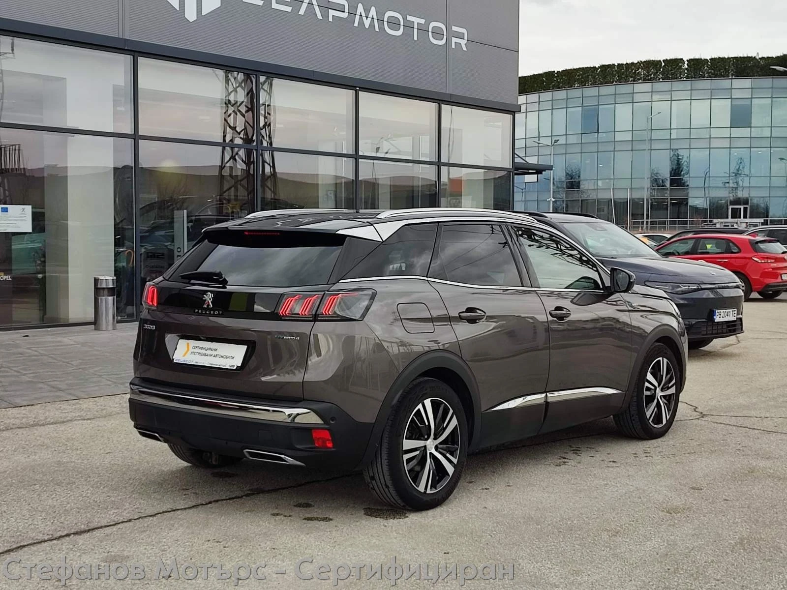 Peugeot 3008 GT 4x4 Hybrid4 1.6 PHEV (300hp) AT8, снимка 6 - Автомобили и джипове - 53916421