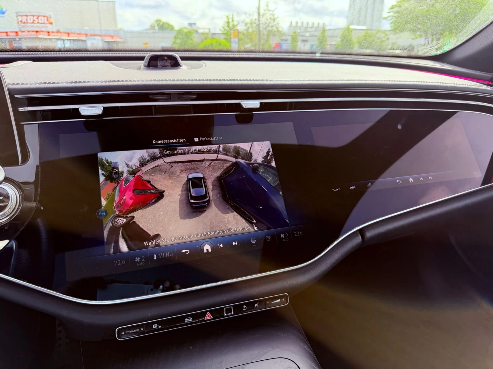 Mercedes-Benz E 220 AMG Superscreen Panorama, снимка 10 - Автомобили и джипове - 54646932