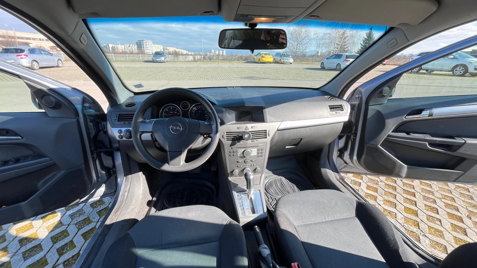 Opel Astra Caravan 1.9 CDTI 120, снимка 13 - Автомобили и джипове - 54870196