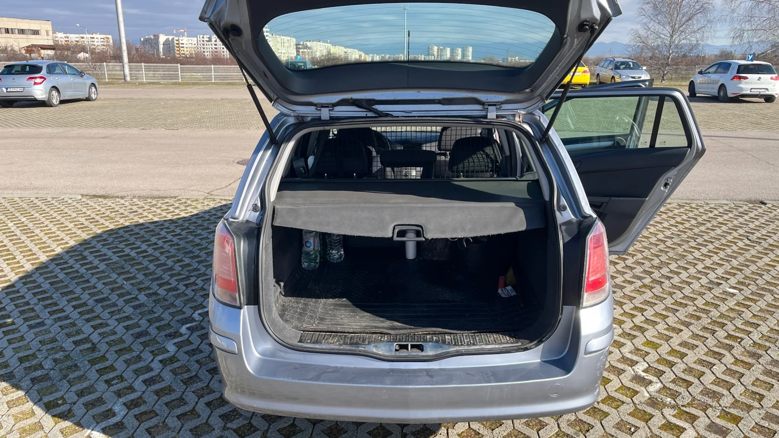Opel Astra Caravan 1.9 CDTI 120, снимка 9 - Автомобили и джипове - 54870196