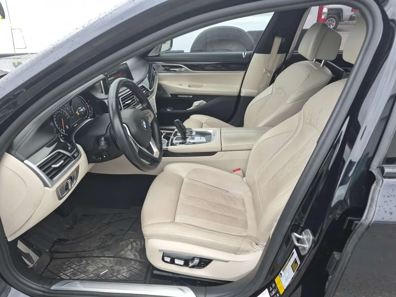 BMW 750 LI XDRIVE| MASSAGE| TEЛЕВИЗОРИ| HUD| ПАНО| 2 КЛЮЧА, снимка 7 - Автомобили и джипове - 55032690
