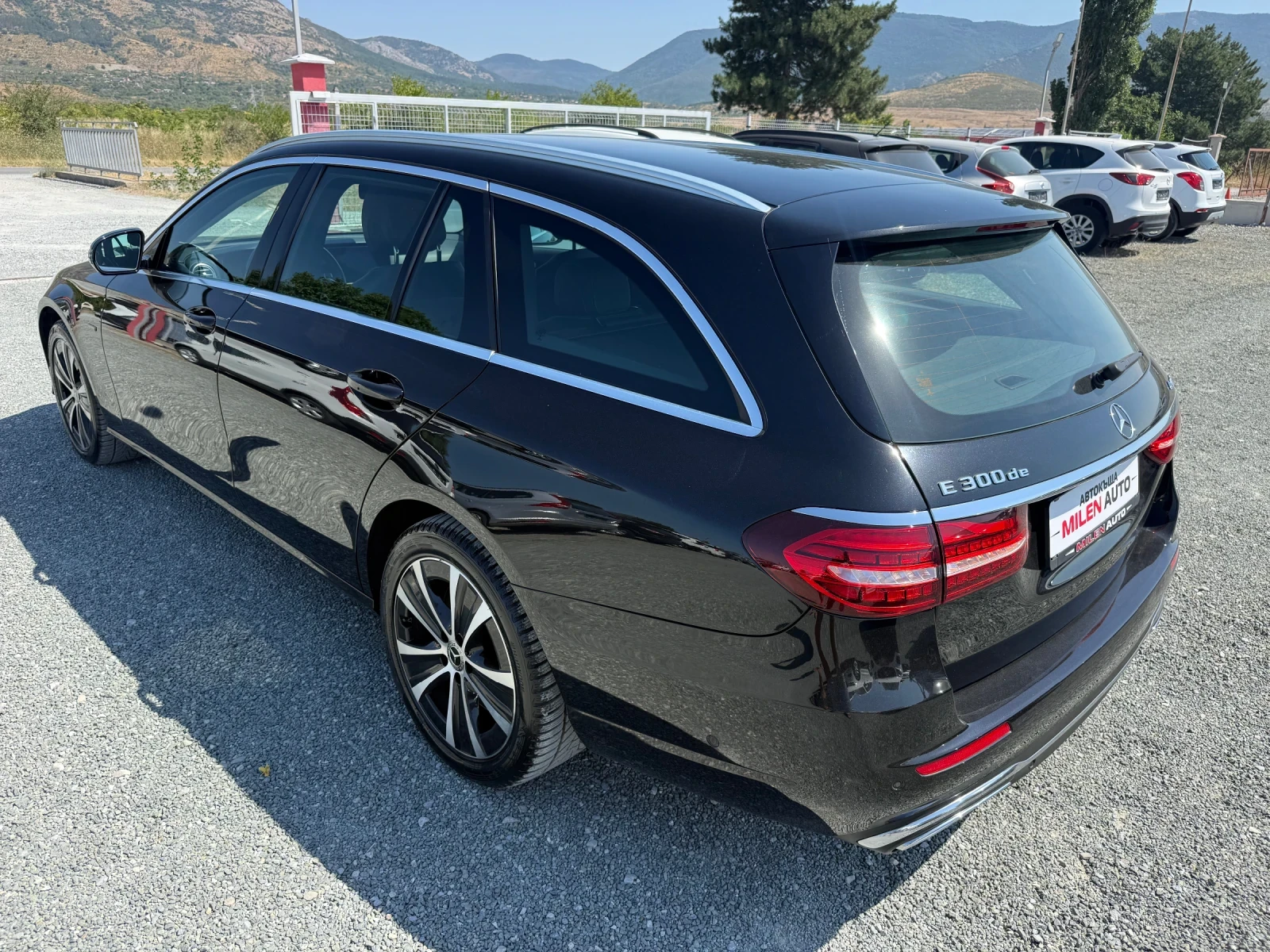 Mercedes-Benz E 300 (KATO НОВА)^(4-MATIC)^(PLUG-IN ХИБРИД), снимка 7 - Автомобили и джипове - 55638703