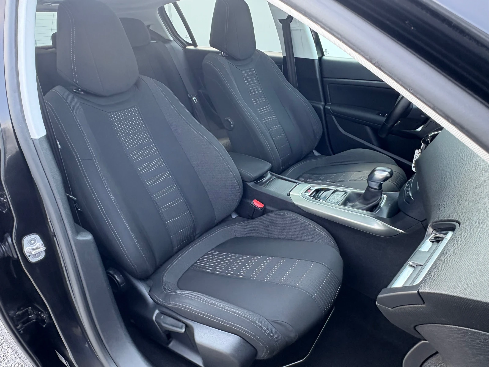 Peugeot 308 1.6HDI-АВТОМАТИК-ПАМОРАМА, снимка 11 - Автомобили и джипове - 55656466