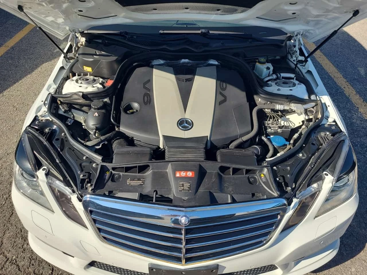 Mercedes-Benz E 350 4MATIC * ПАНОРАМА * КАМЕРА * CARFAX * , снимка 16 - Автомобили и джипове - 56194449