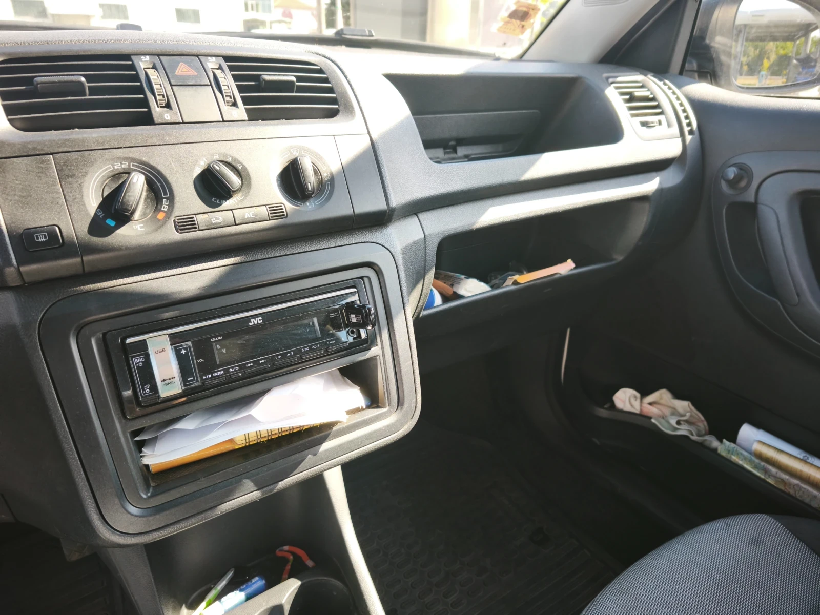 Skoda Fabia, снимка 10 - Автомобили и джипове - 56275326