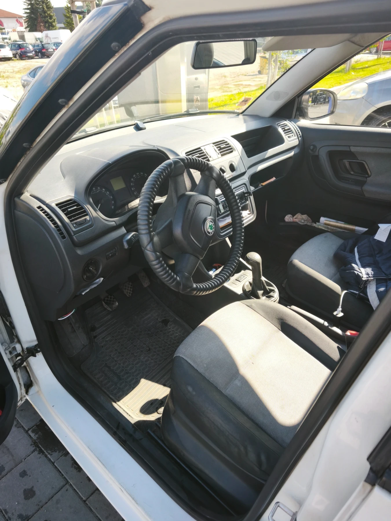 Skoda Fabia, снимка 9 - Автомобили и джипове - 56275326