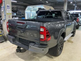Toyota Hilux 2.8 AT AWD MHEV DC Invincible , снимка 3