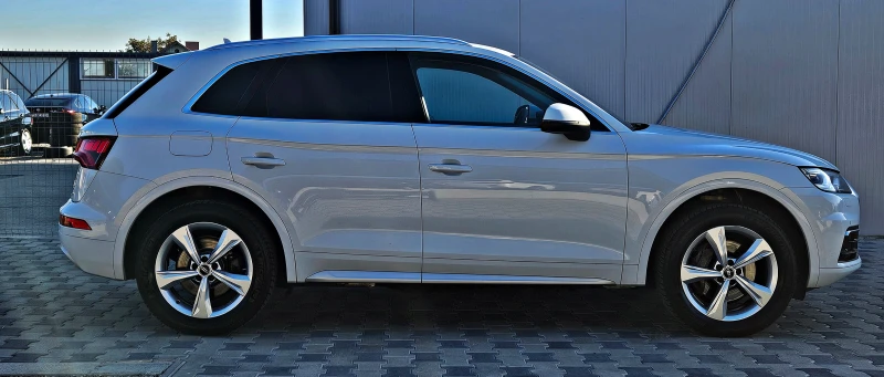 Audi Q5 50TDI/MATRIX/GERMANY/DISTR/CAMMERA/ПОДГРЕВ/SIGN/LI, снимка 4 - Автомобили и джипове - 47687381