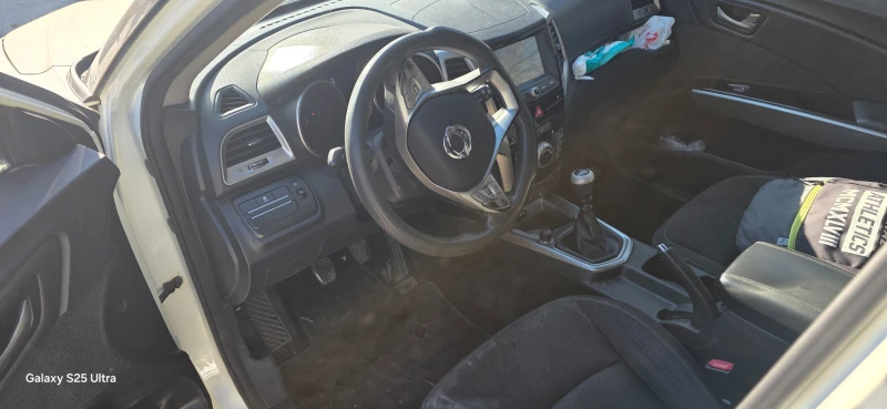 SsangYong Tivoli 1.6i gaz, снимка 4 - Автомобили и джипове - 52536320