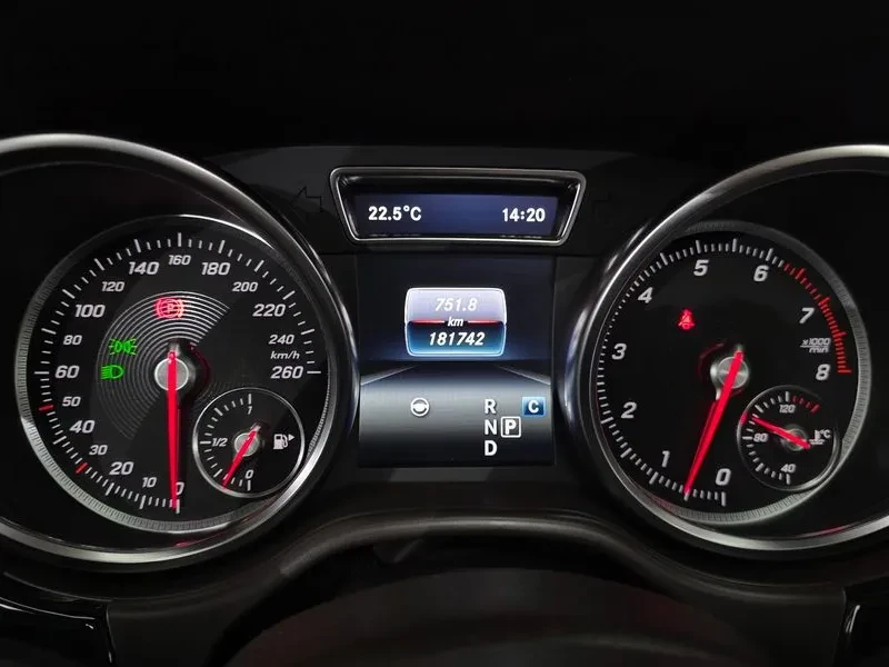 Mercedes-Benz GLS 500 4MATIC AMG Pack, снимка 8 - Автомобили и джипове - 54909561