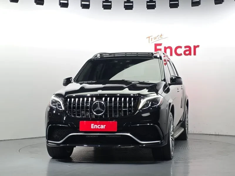 Mercedes-Benz GLS 500 4MATIC AMG Pack, снимка 3 - Автомобили и джипове - 54909561