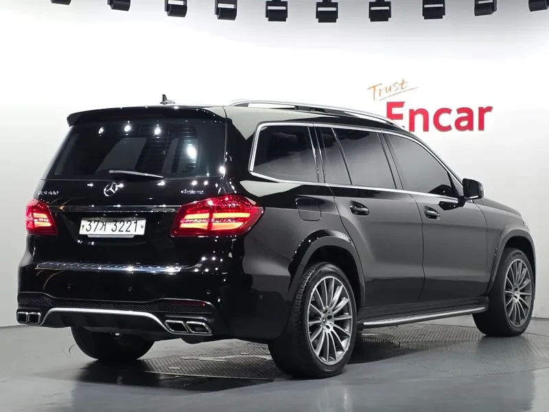Mercedes-Benz GLS 500 4MATIC AMG Pack, снимка 2 - Автомобили и джипове - 54909561
