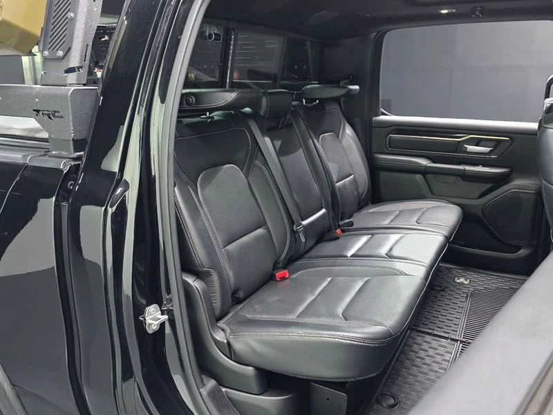 Dodge Ram 5.7 5.7 Automatic, снимка 11 - Автомобили и джипове - 55813699