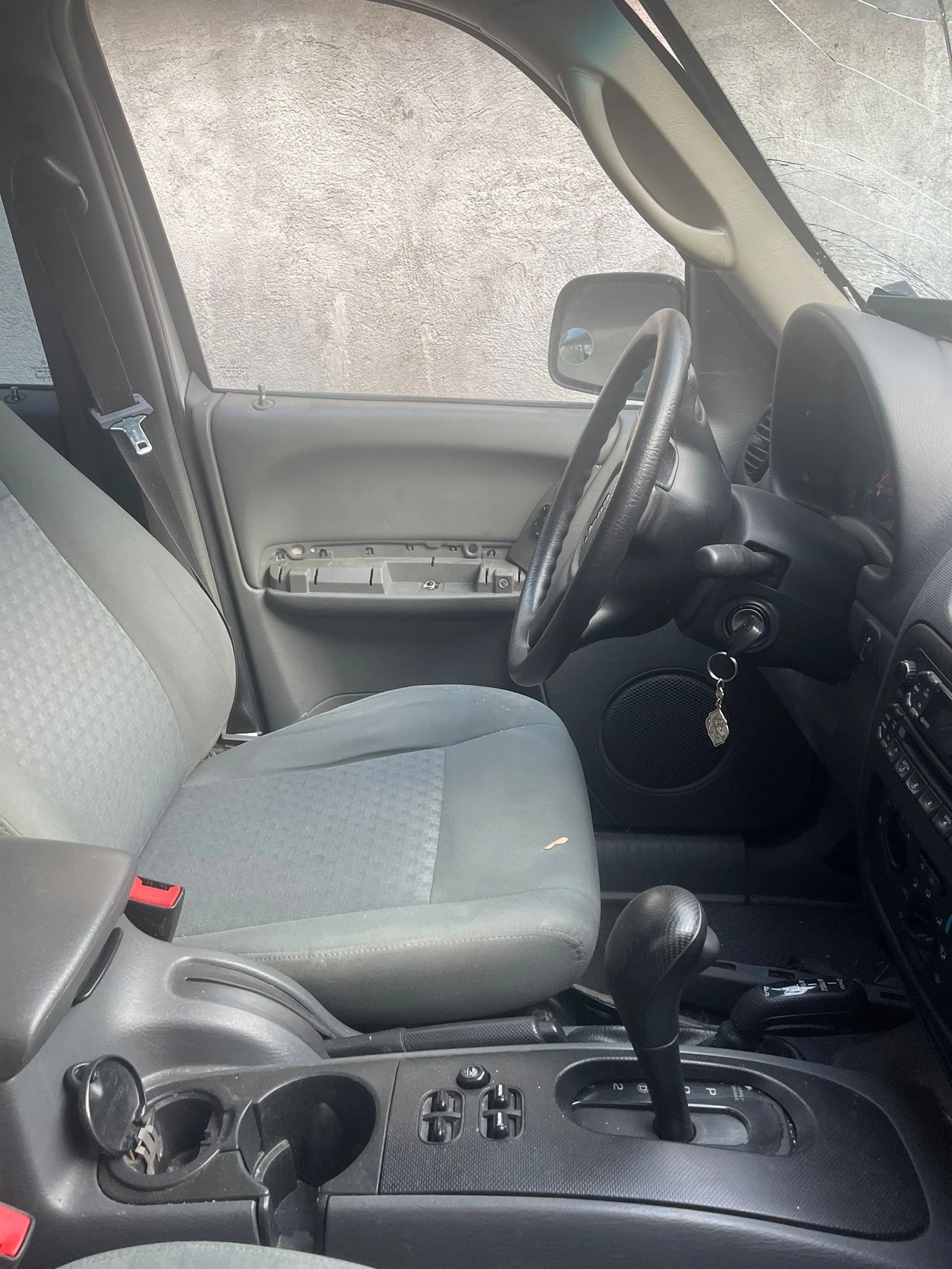 Jeep Cherokee 2.8 CRD ПРОДАВА СЕ САМО ЦЯЛ - изображение 7