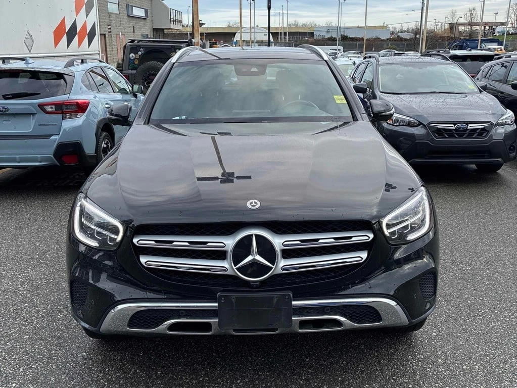 Mercedes-Benz GLC 300 2022 * CARFAX * БЕЗ ПЪРВОНАЧАЛНА ВНОСКА - изображение 2