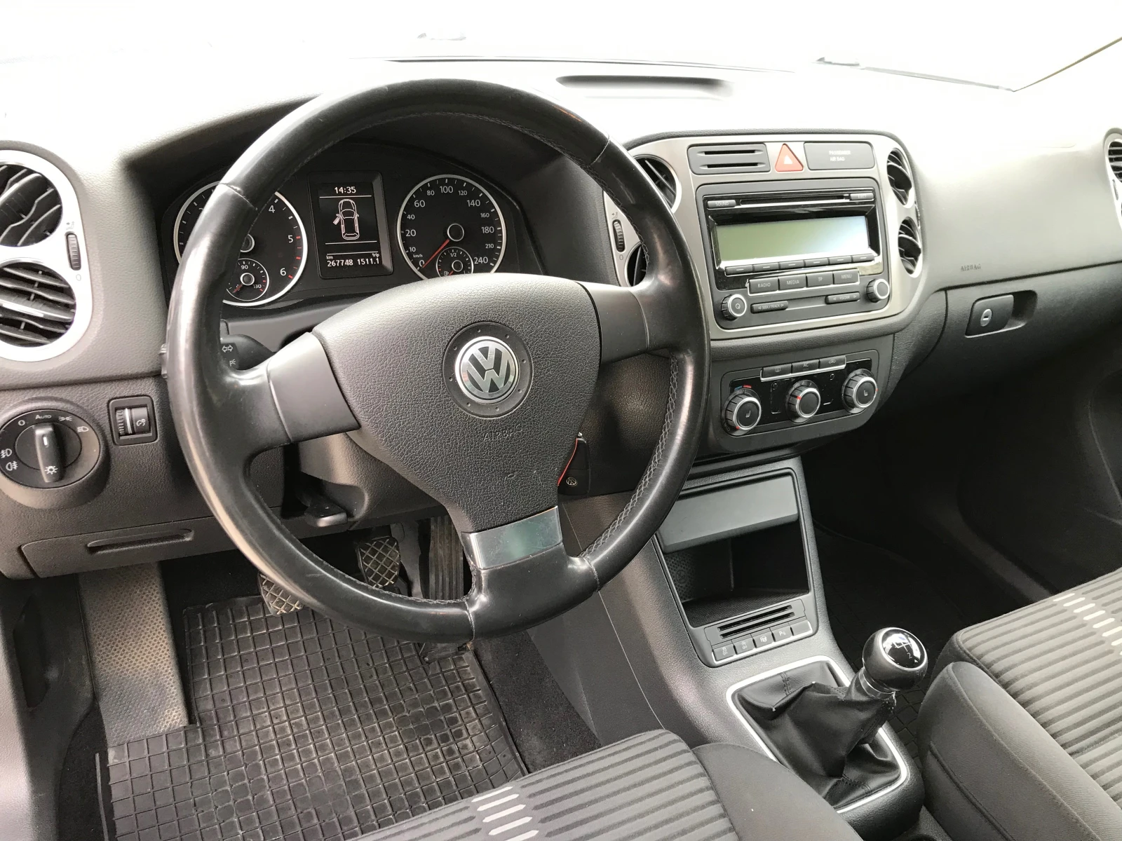 VW Tiguan 2, 0tdi.140k., снимка 12 - Автомобили и джипове - 54007238