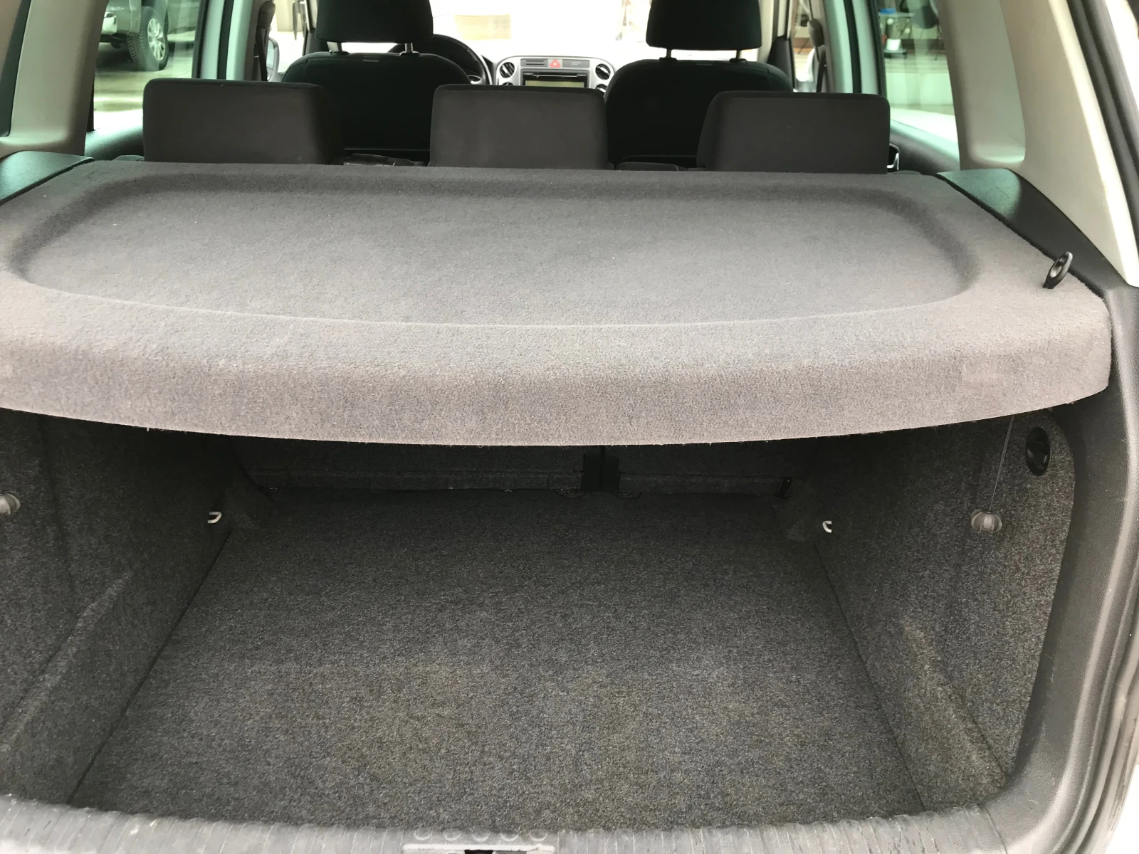 VW Tiguan 2, 0tdi.140k., снимка 14 - Автомобили и джипове - 54007238