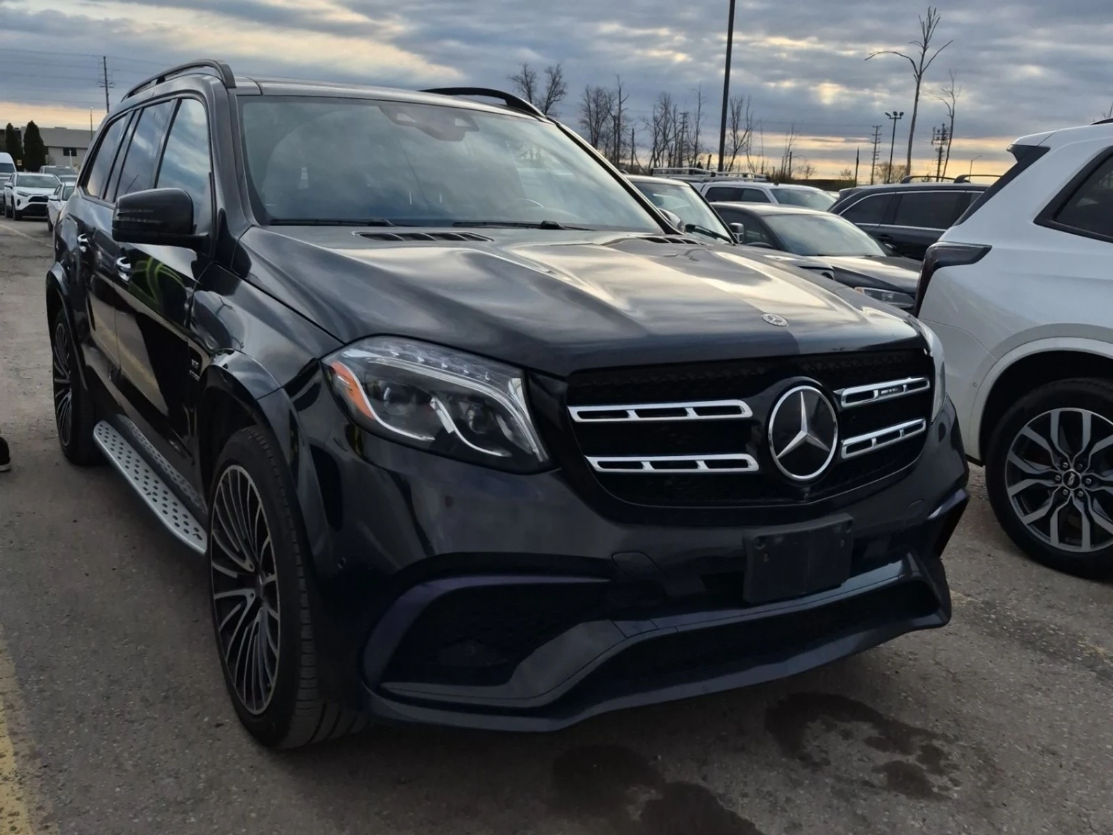 Mercedes-Benz GLS 63 AMG AWD* АвтоКредит* (ЦЕНА ДО БГ), снимка 3 - Автомобили и джипове - 54429073