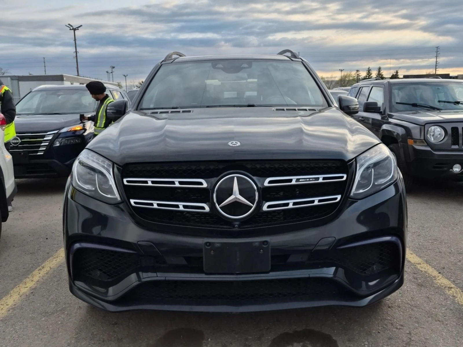 Mercedes-Benz GLS 63 AMG AWD* АвтоКредит* (ЦЕНА ДО БГ), снимка 2 - Автомобили и джипове - 54429073