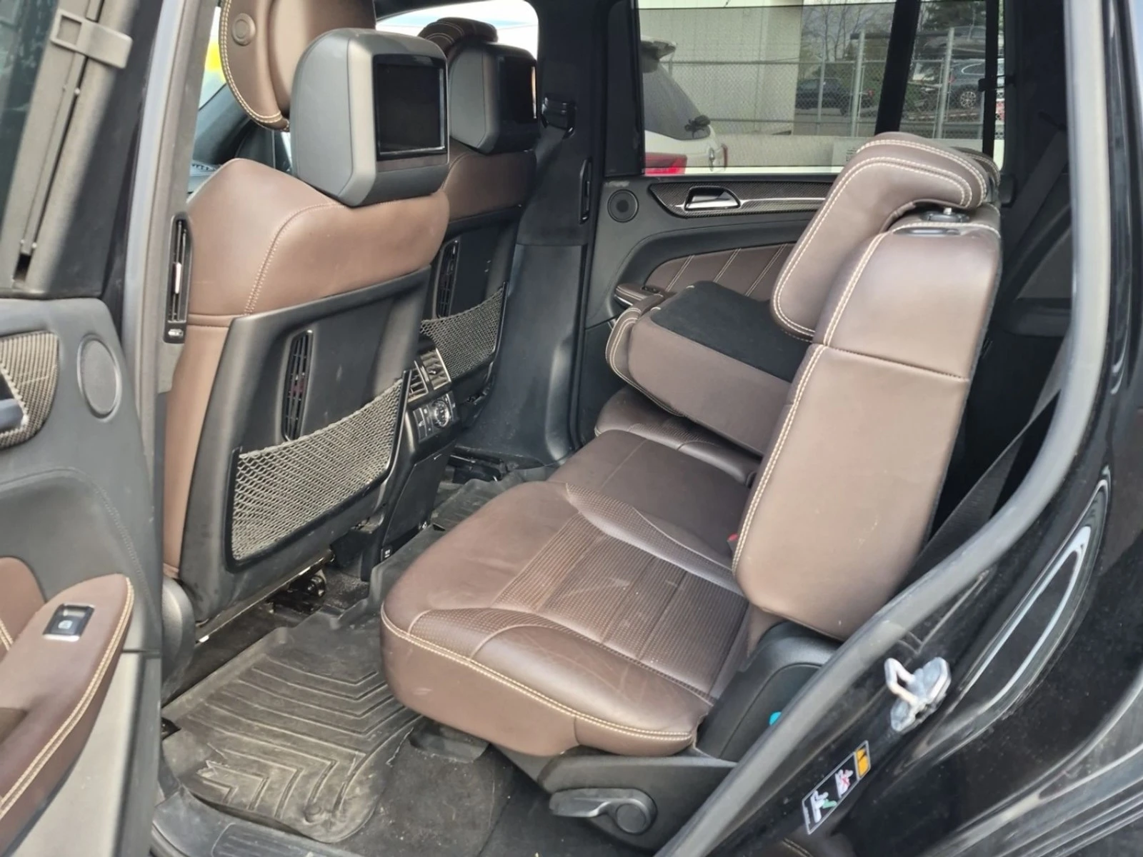 Mercedes-Benz GLS 63 AMG AWD* АвтоКредит* (ЦЕНА ДО БГ), снимка 14 - Автомобили и джипове - 54429073