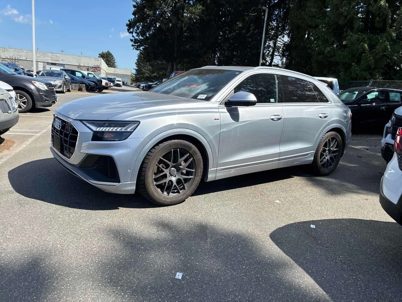 Audi Q8 Technik/ПАНОРАМА/ДИСТРОНИК/360/ОБДУХВАНЕ, снимка 3 - Автомобили и джипове - 54461075