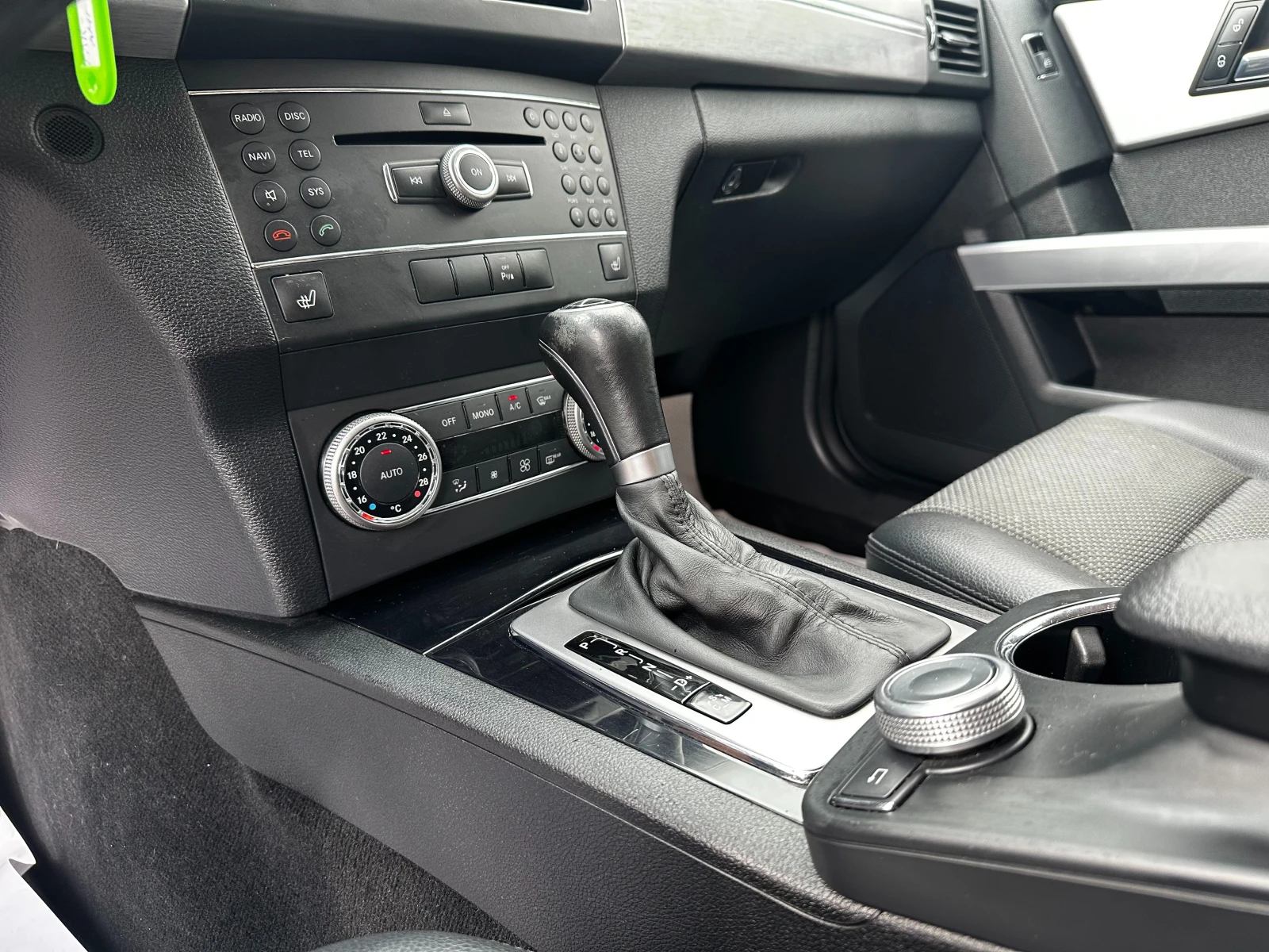 Mercedes-Benz GLK 350CDI-4 Matic-AMG PACK  , снимка 12 - Автомобили и джипове - 54739922