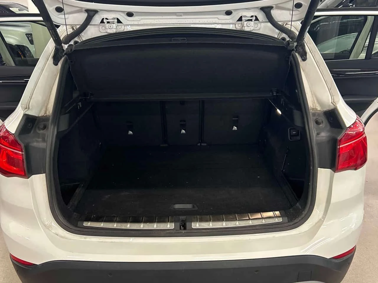 BMW X1 xDrive28i/��������/�������� | Mobile.bg � ����������� 16