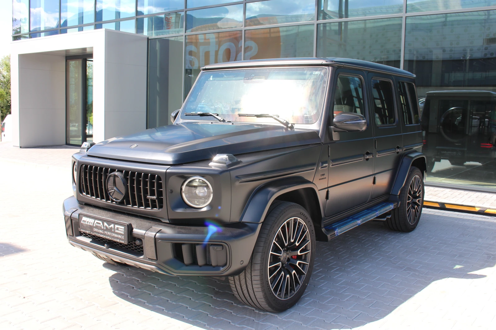 Mercedes-Benz G 63 AMG NEW = MGT Conf = Superior Line/Manufaktur Гаранция, снимка 3 - Автомобили и джипове - 55186935