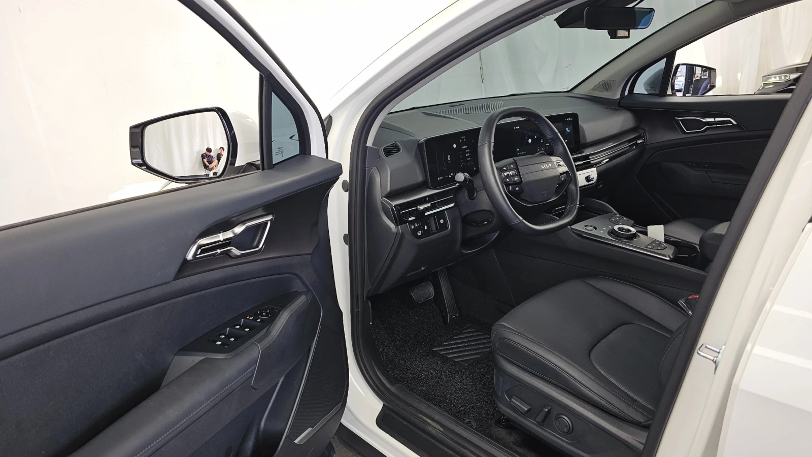 Kia Sportage 1.6T 4WD * DIST * ОБДУХ * КАМЕРА * 2 КЛЮЧА, снимка 9 - Автомобили и джипове - 55662995