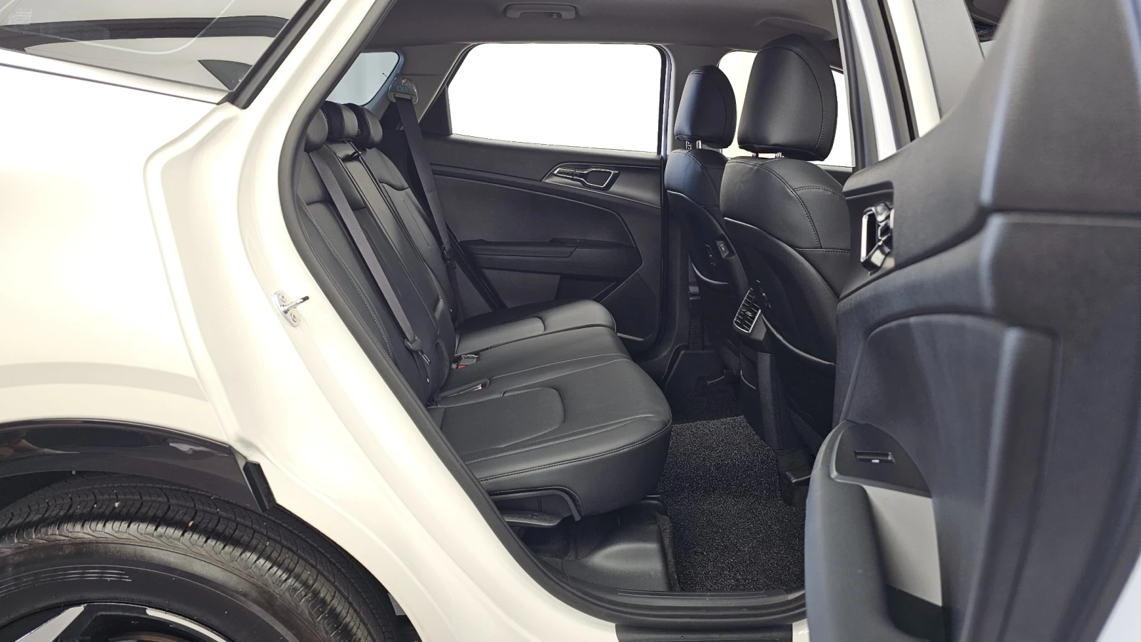 Kia Sportage 1.6T 4WD * DIST * ОБДУХ * КАМЕРА * 2 КЛЮЧА, снимка 12 - Автомобили и джипове - 55662995