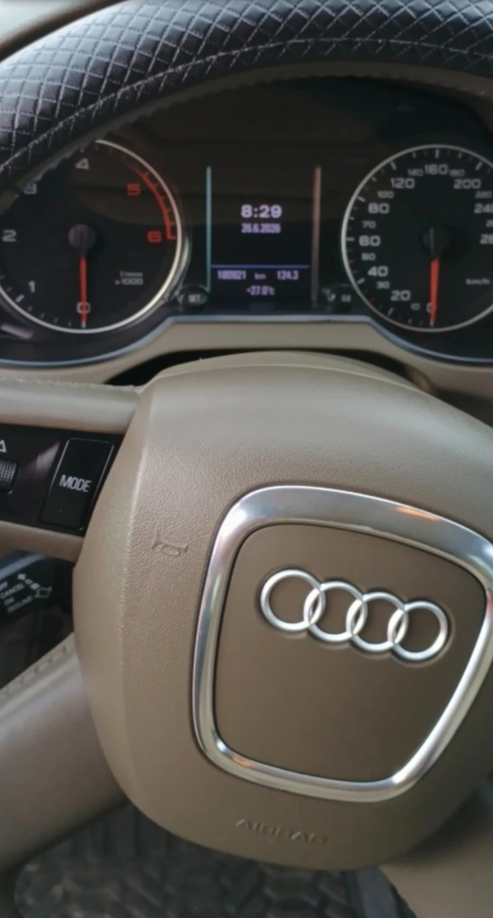 Audi Q5, снимка 8 - Автомобили и джипове - 56406156