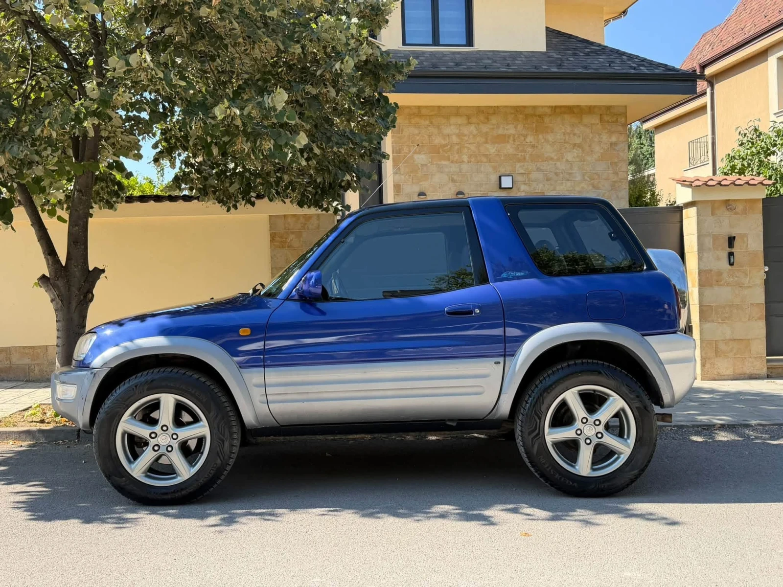 Toyota Rav4, снимка 3 - Автомобили и джипове - 56158194
