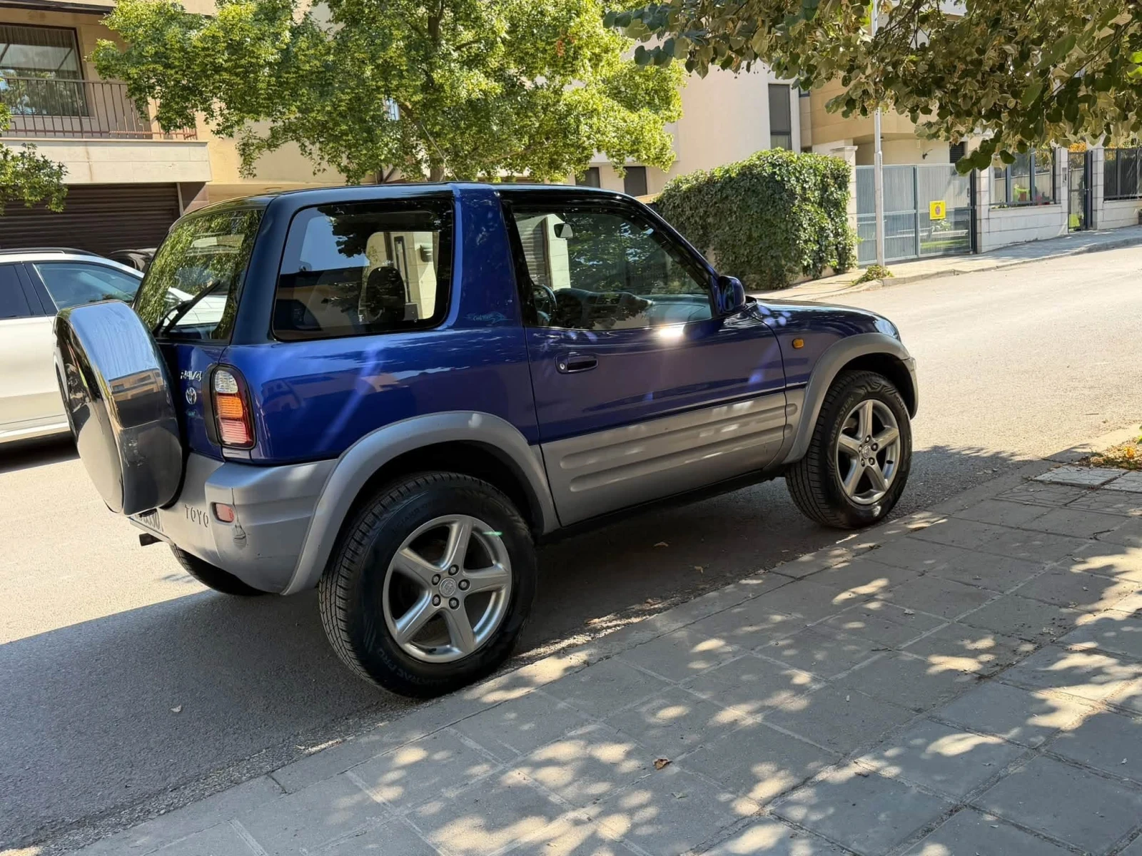 Toyota Rav4, снимка 7 - Автомобили и джипове - 56158194