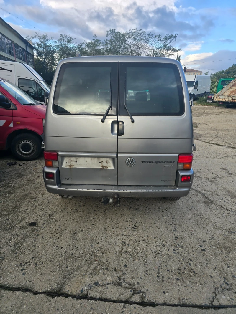 VW T4 2.5  TDI 102 PS, снимка 12 - Бусове и автобуси - 47403876