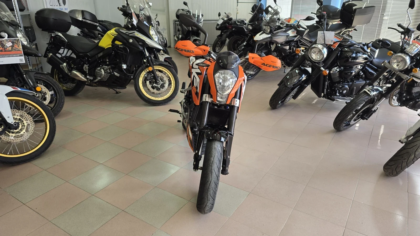 Ktm Duke 125 i Лизинг !, снимка 2 - Мотоциклети и мототехника - 54098825