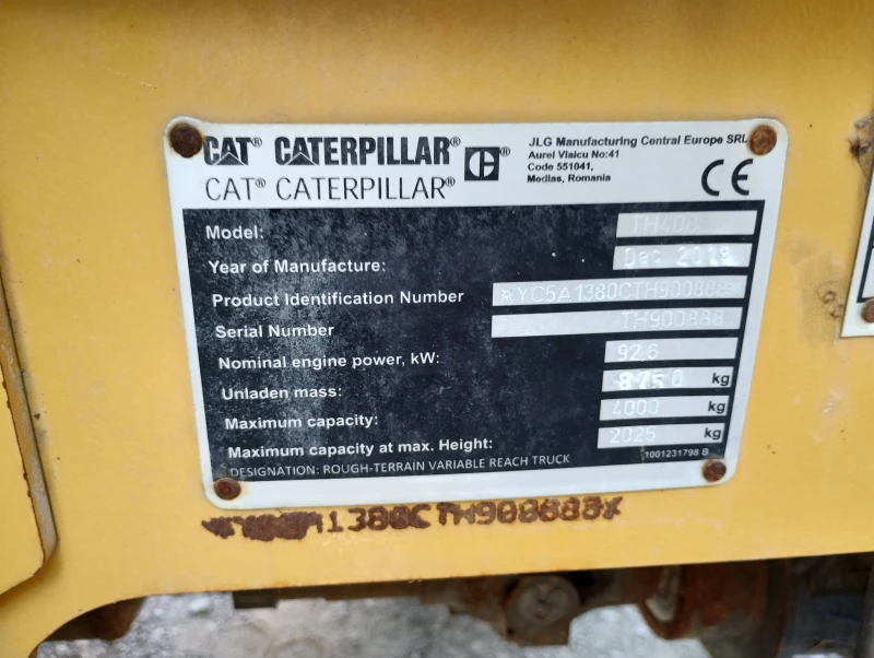 Телескопичен товарач Caterpillar TH408D, снимка 5 - Селскостопанска техника - 47463077