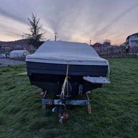 Моторна яхта Bayliner, снимка 4