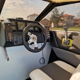 Моторна яхта Bayliner, снимка 9