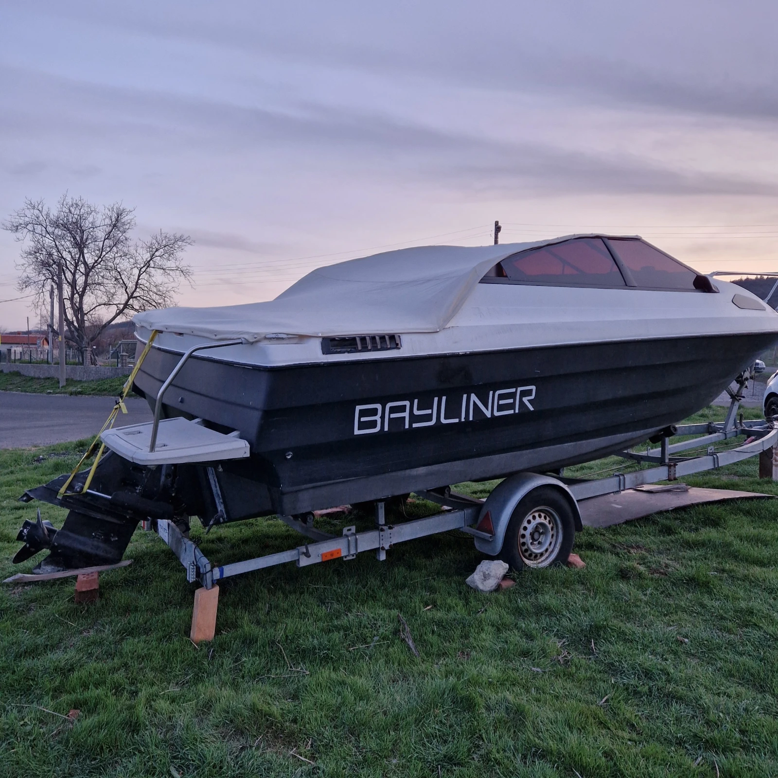 Моторна яхта Bayliner  - изображение 5