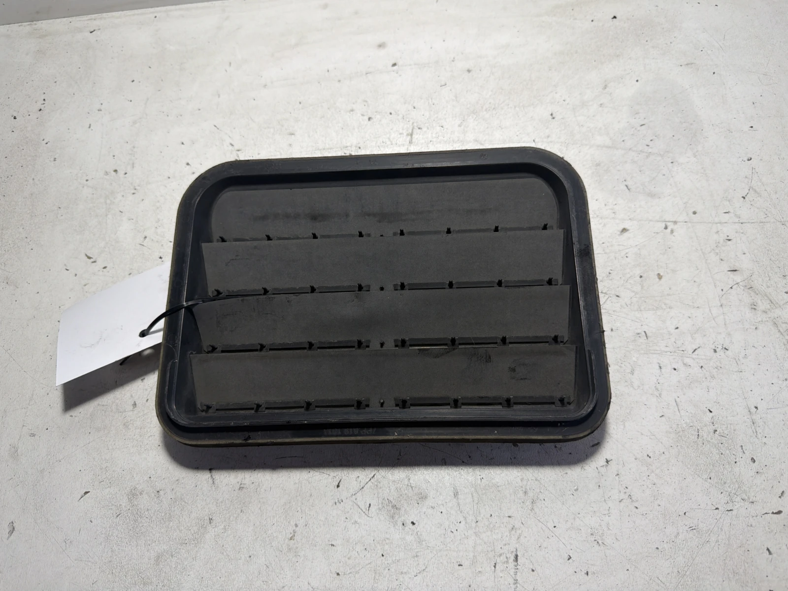 въздуховод клапа купе дясна комби 7PP819181A Skoda Octavia
