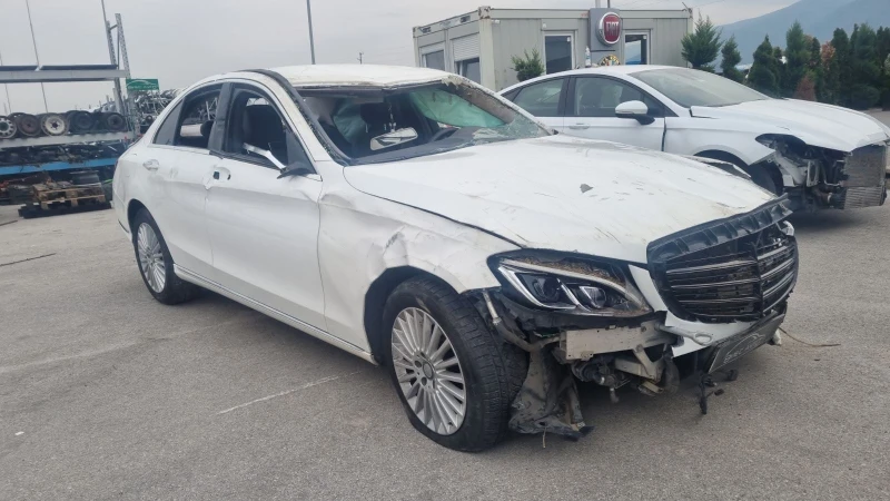 Mercedes-Benz C 220, снимка 7 - Автомобили и джипове - 38290774