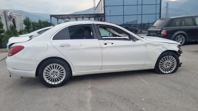 Mercedes-Benz C 220, снимка 6 - Автомобили и джипове - 38290774