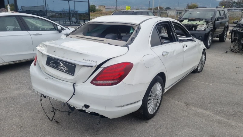 Mercedes-Benz C 220, снимка 5 - Автомобили и джипове - 38290774