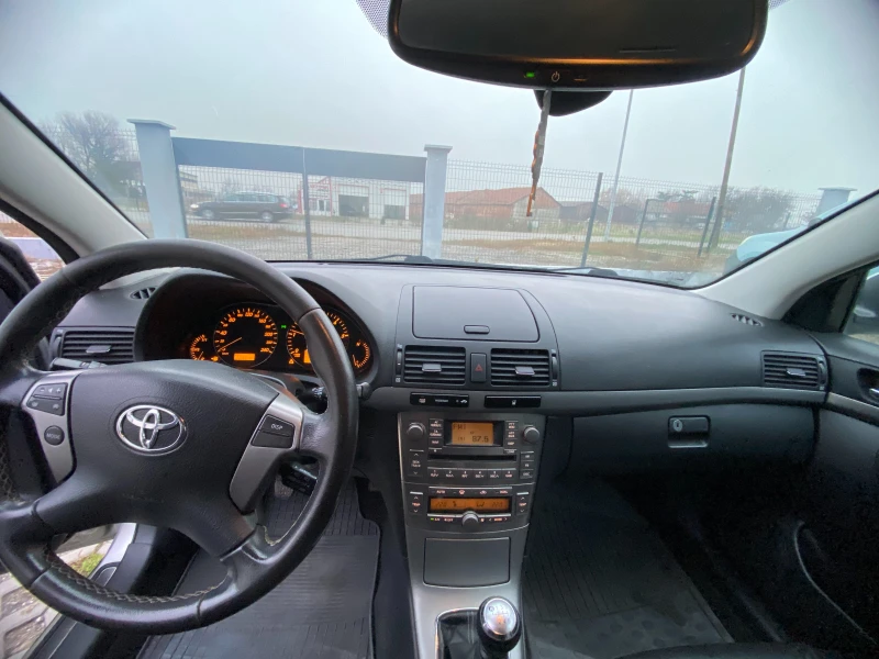 Toyota Avensis 2.0 D4D, снимка 10 - Автомобили и джипове - 48884849