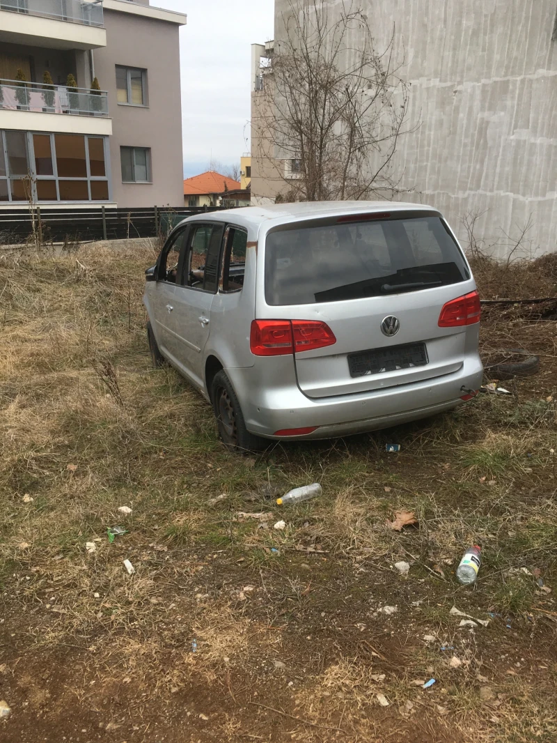 VW Touran, снимка 1 - Автомобили и джипове - 49151343