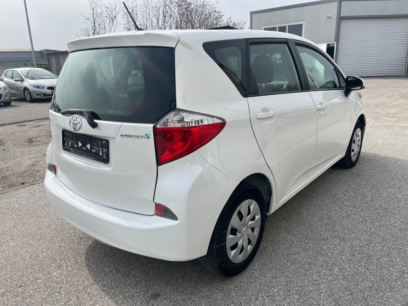 Toyota Verso S 1.33 i 100k.c, снимка 7 - Автомобили и джипове - 49301801